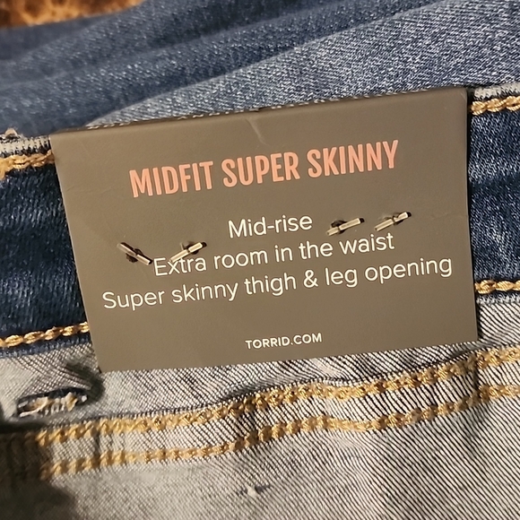 Torrid Jeans woman size 30R NWT - Picture 3 of 5